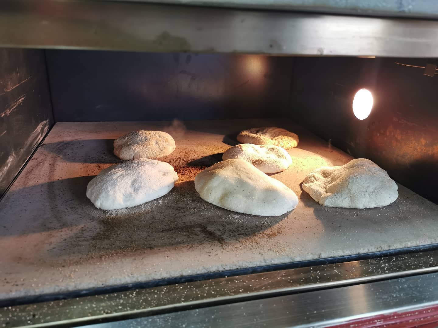 apartmani_restoran_bjelasica_1635867613_2698175559288128352_5456010207